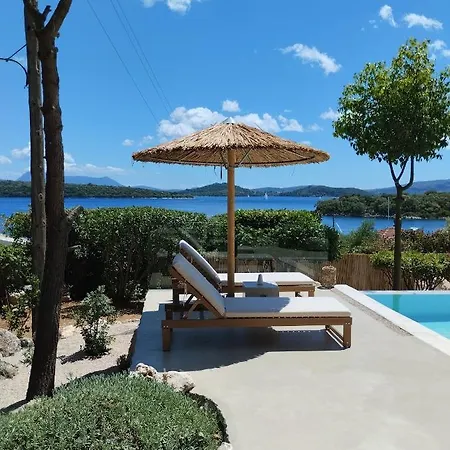Islets Seafront Boutique Vilă Nydri (Lefkada)