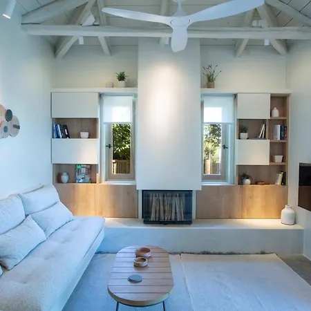 Islets Seafront Boutique Villa