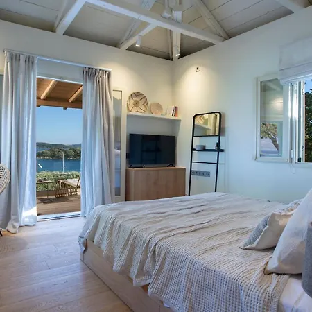 Islets Seafront Boutique