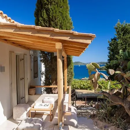 Islets Seafront Boutique *